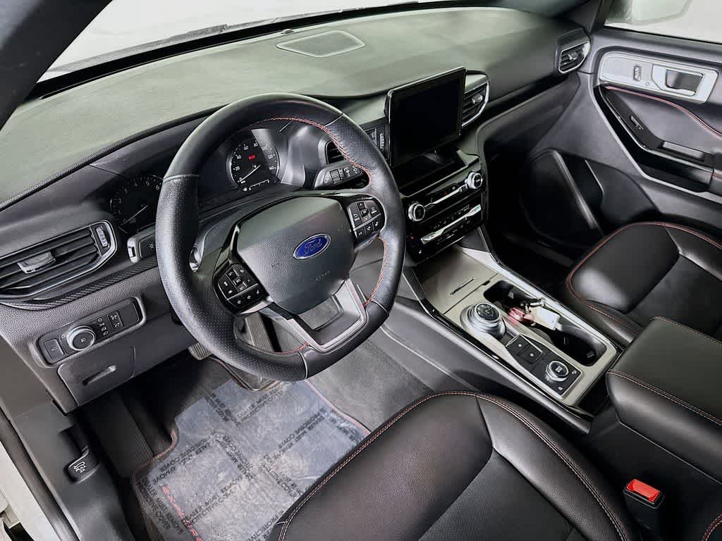 2022 Ford Explorer ST-Line