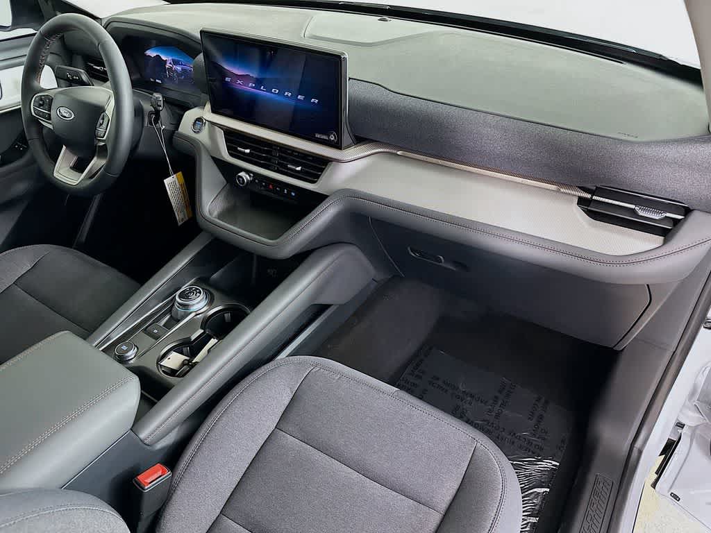 2026 Ford Explorer Active w/100A Pkg