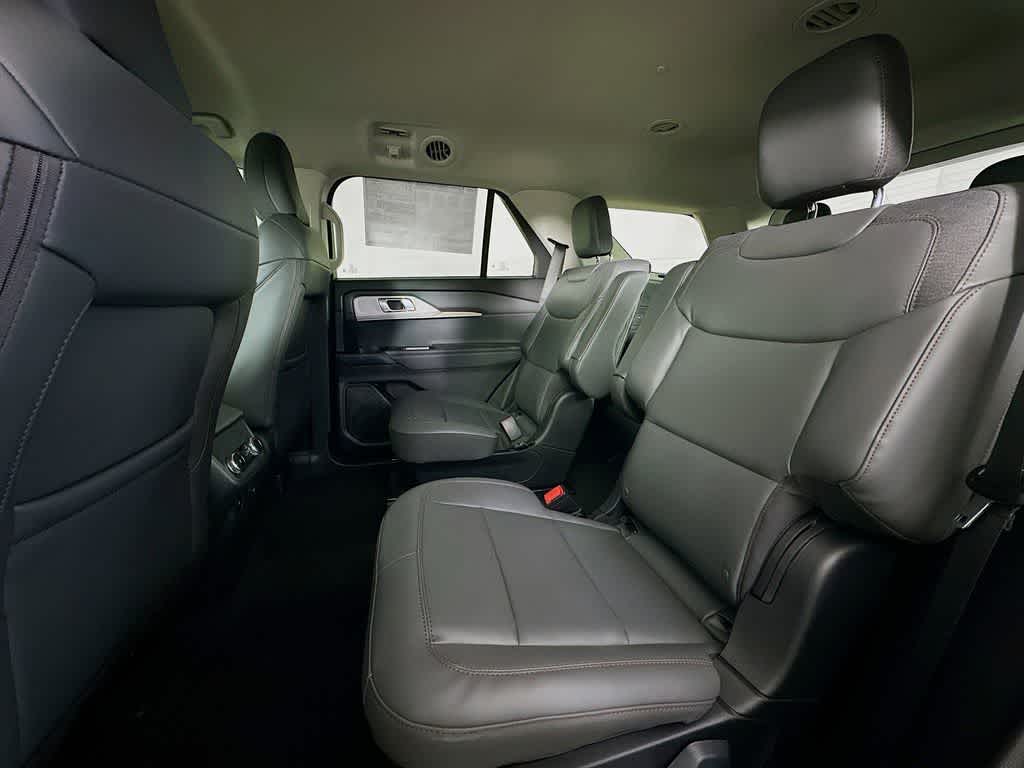 2026 Ford Explorer Active w/100A Pkg