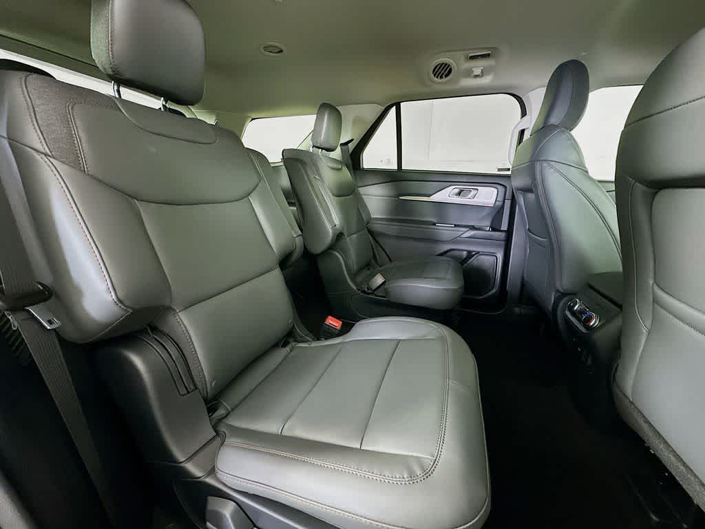 2026 Ford Explorer Active w/100A Pkg