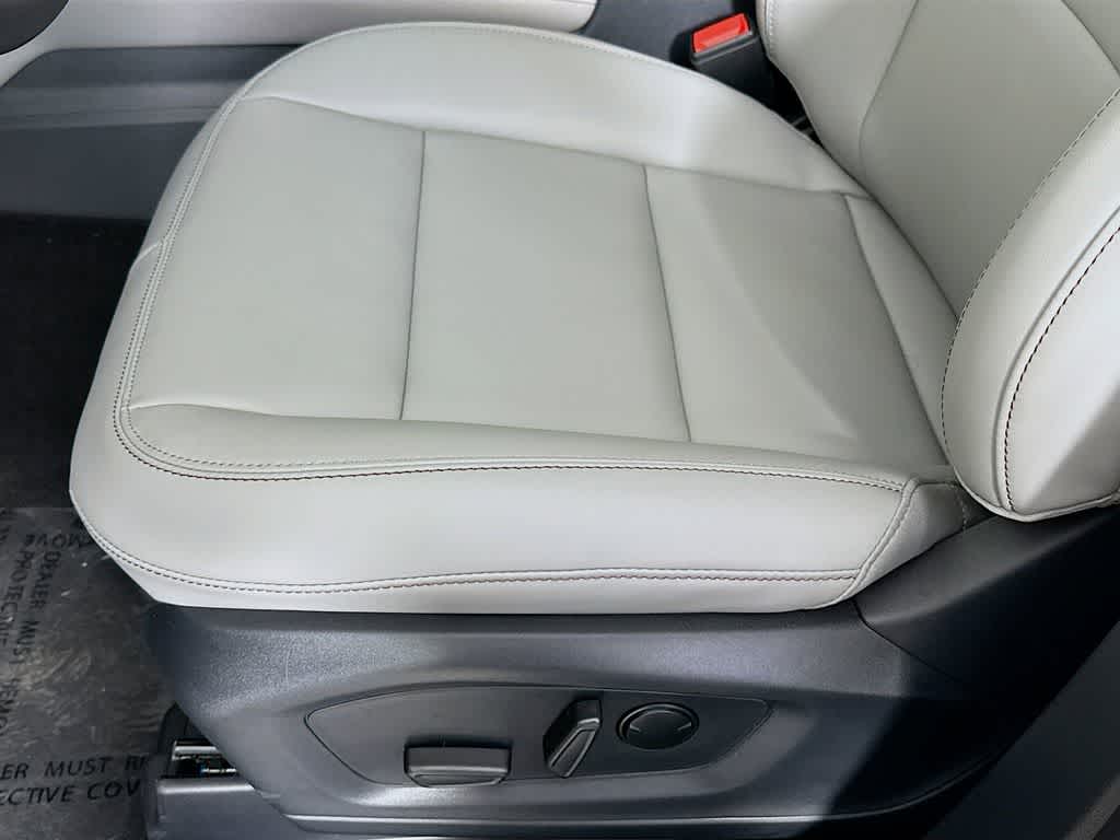 2026 Ford Explorer Active w/100A Pkg