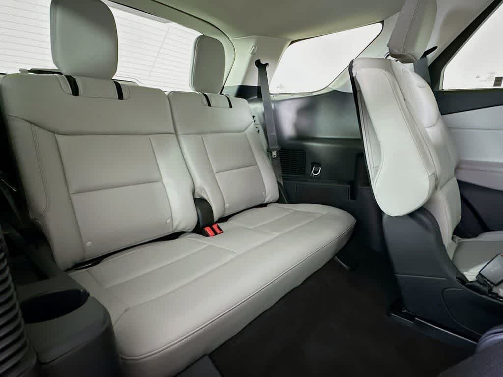 2026 Ford Explorer Active w/100A Pkg