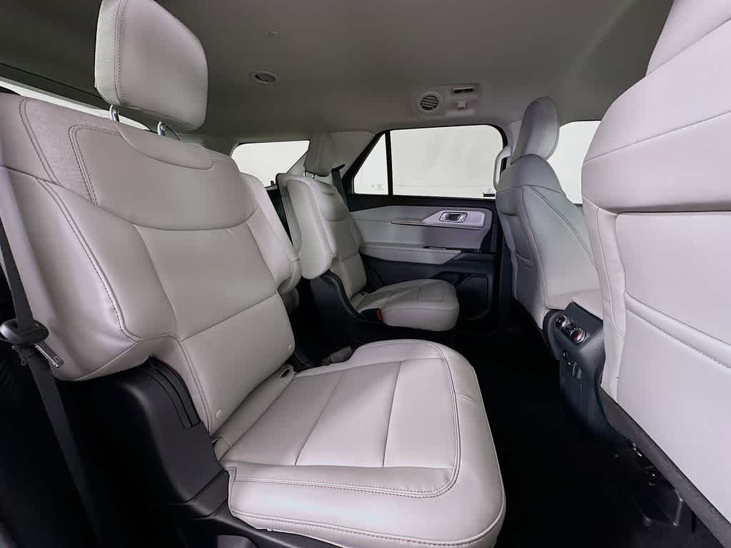 2026 Ford Explorer Active w/100A Pkg