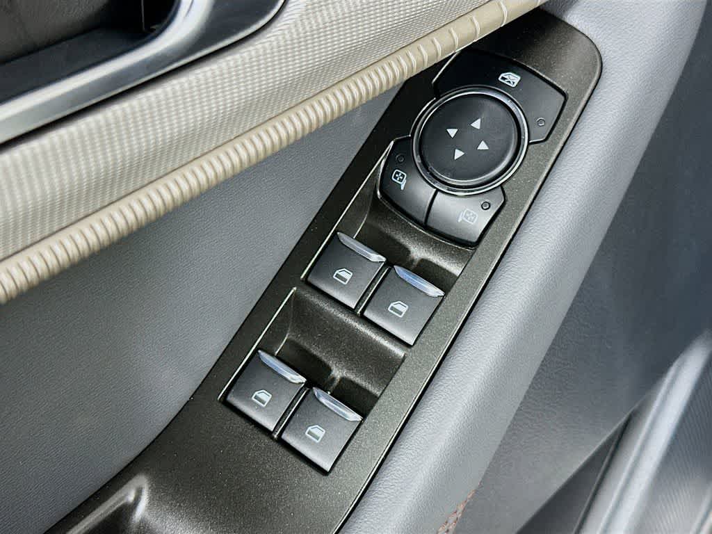 2026 Ford Explorer Active w/100A Pkg