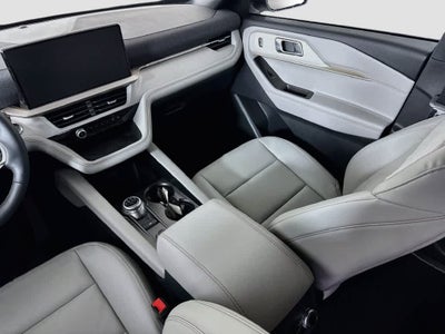 2027 Ford Explorer Active w/200A Pkg