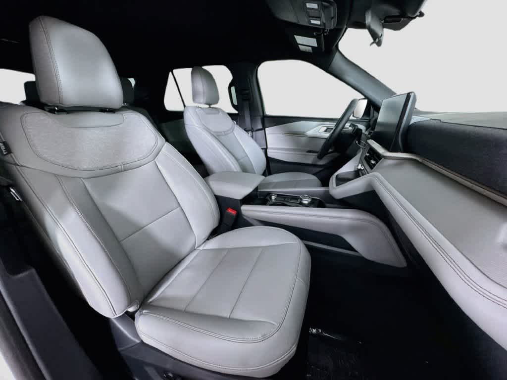 2027 Ford Explorer Active w/200A Pkg