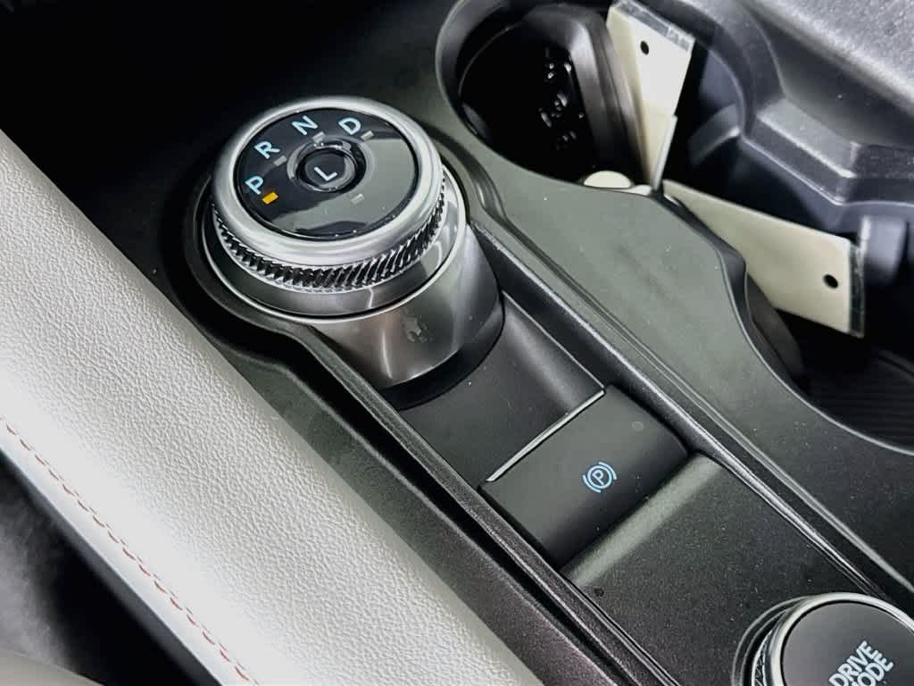 2027 Ford Explorer Active w/200A Pkg