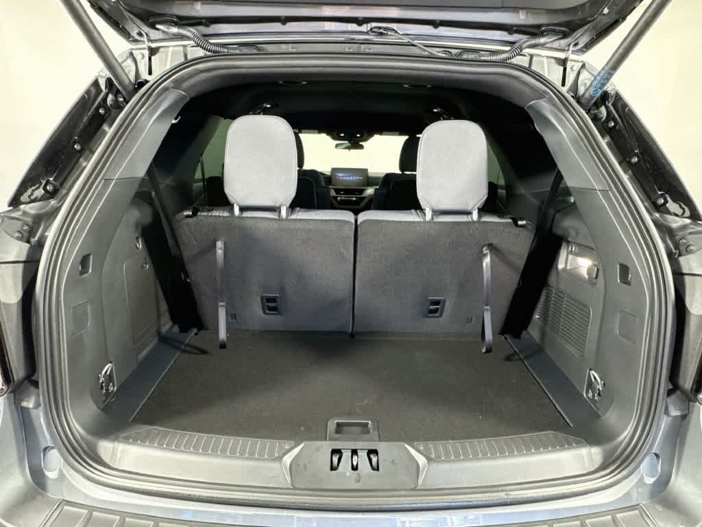 2027 Ford Explorer Active w/200A Pkg