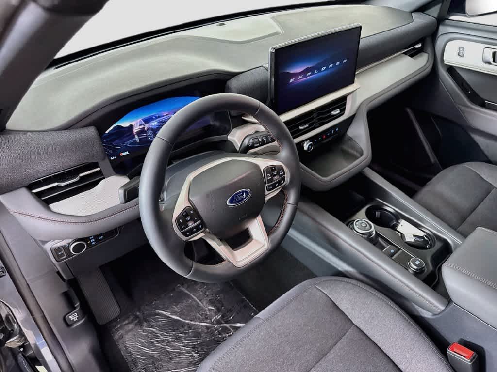 2027 Ford Explorer Active w/200A Pkg