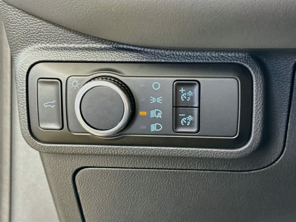 2027 Ford Explorer Active w/200A Pkg