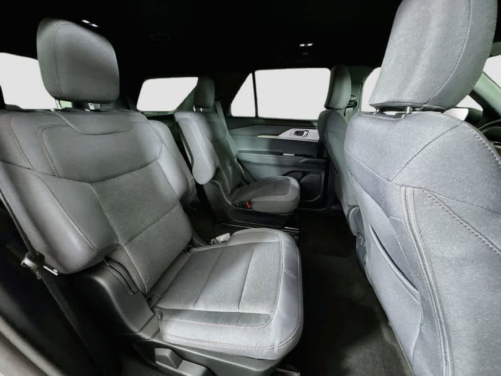 2027 Ford Explorer Active w/200A Pkg