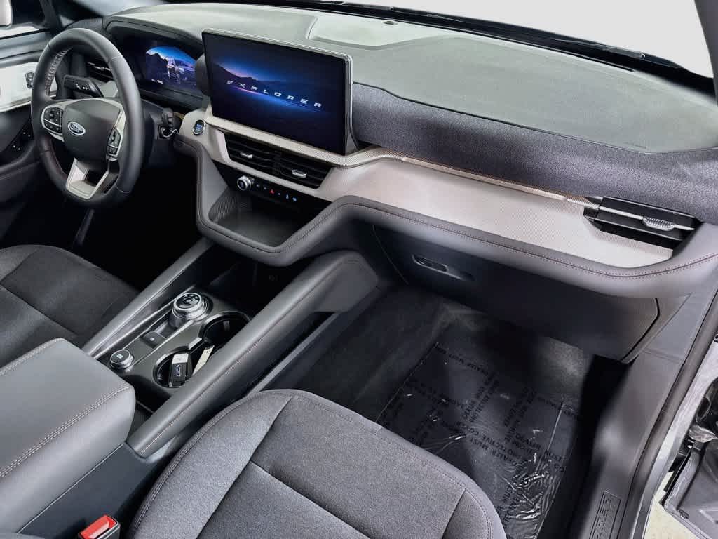 2027 Ford Explorer Active w/200A Pkg