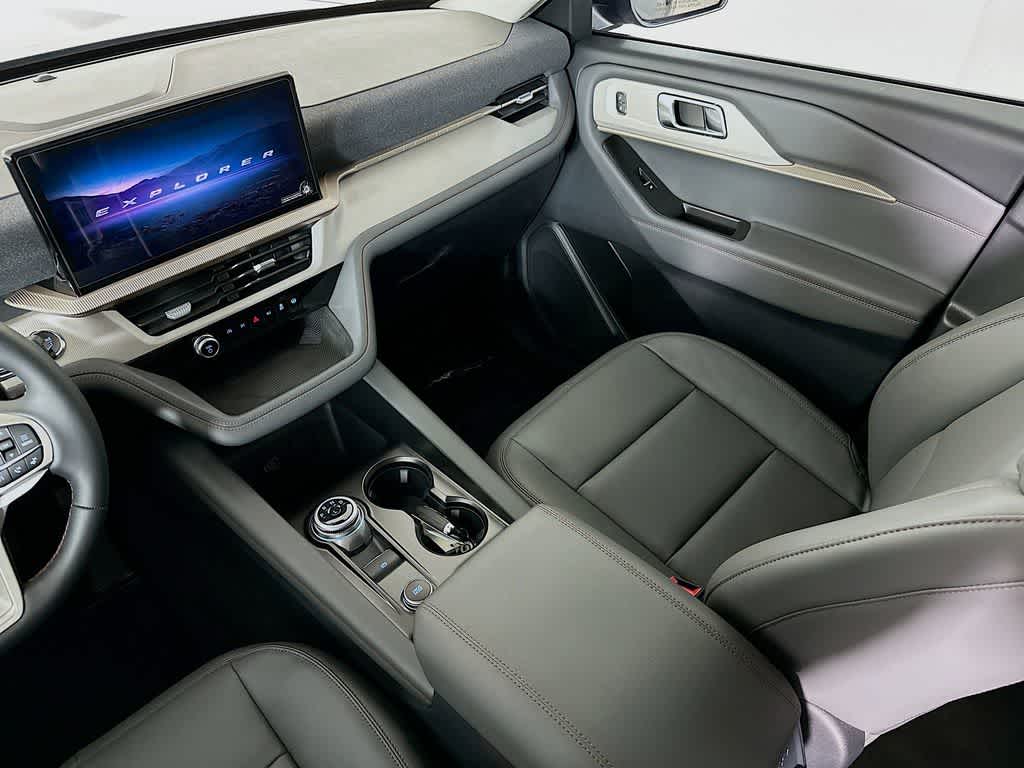 2026 Ford Explorer Active w/100A Pkg