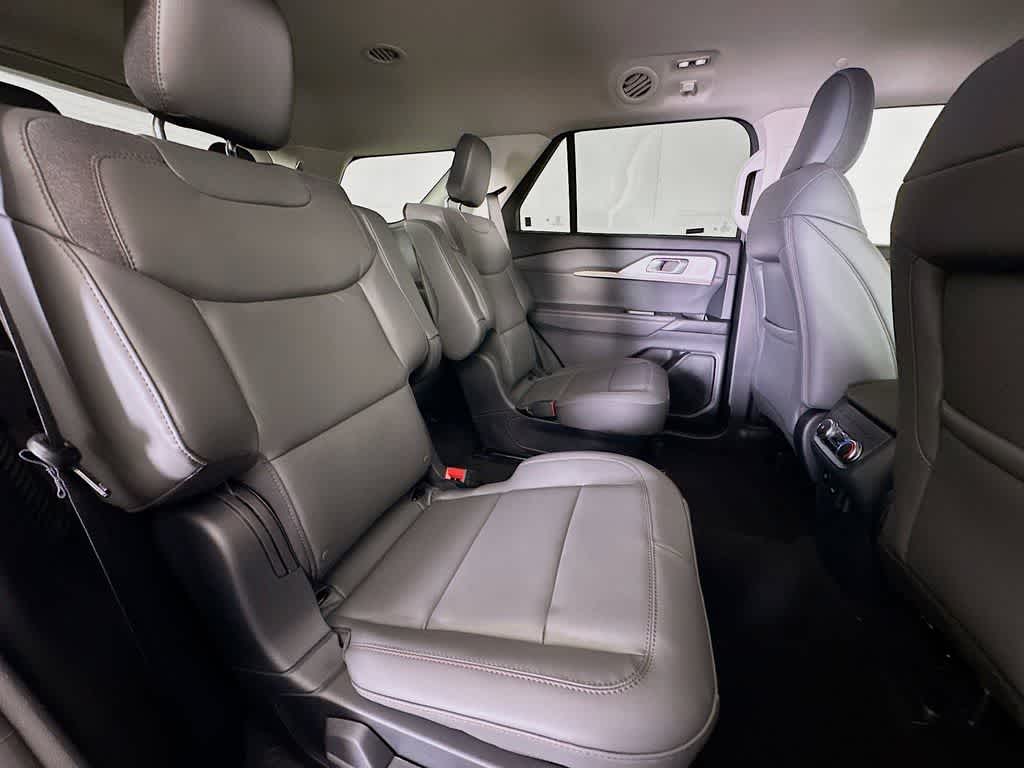 2026 Ford Explorer Active w/100A Pkg