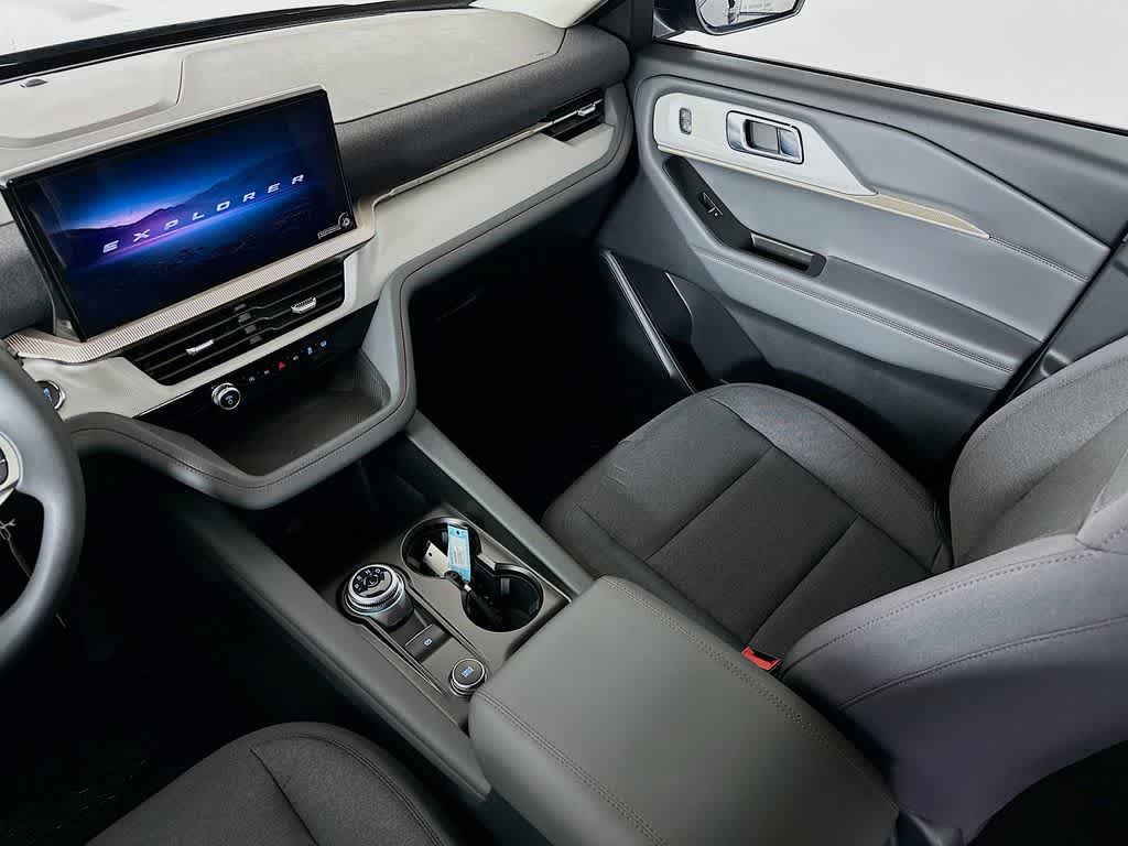 2026 Ford Explorer Active w/100A Pkg