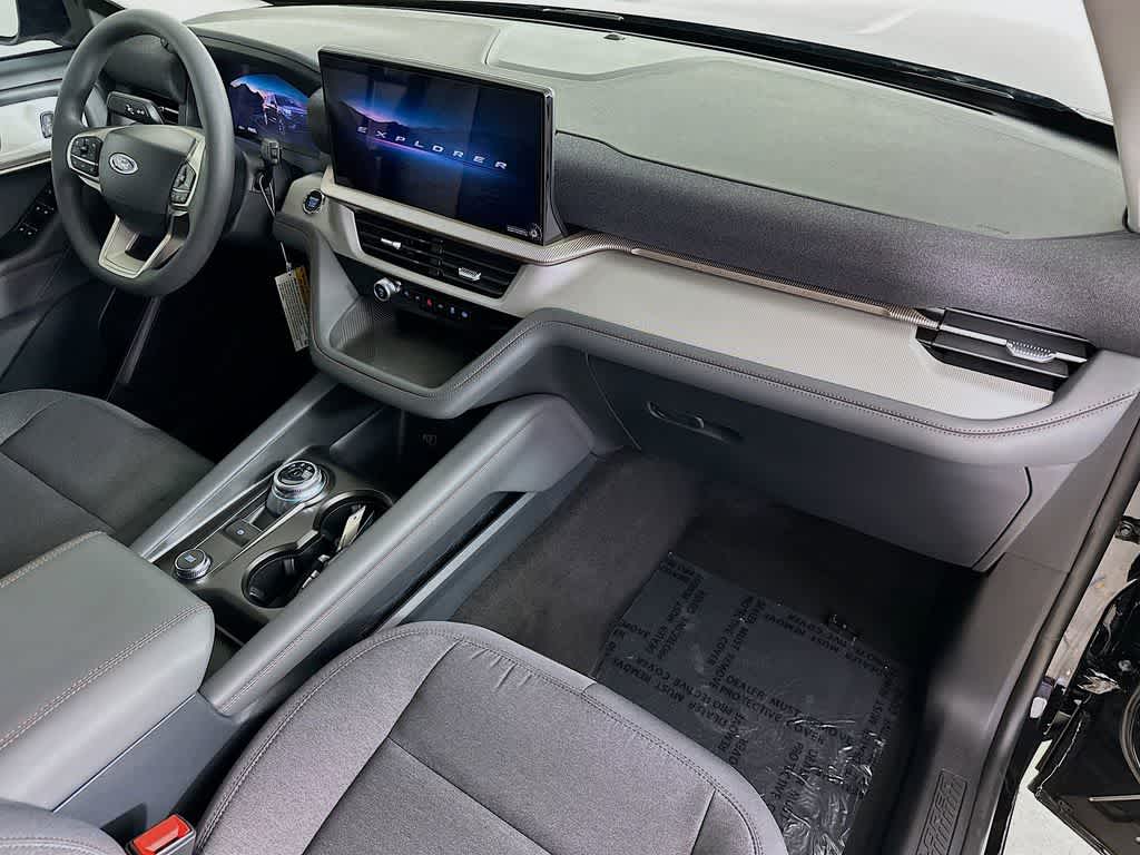 2026 Ford Explorer Active w/100A Pkg