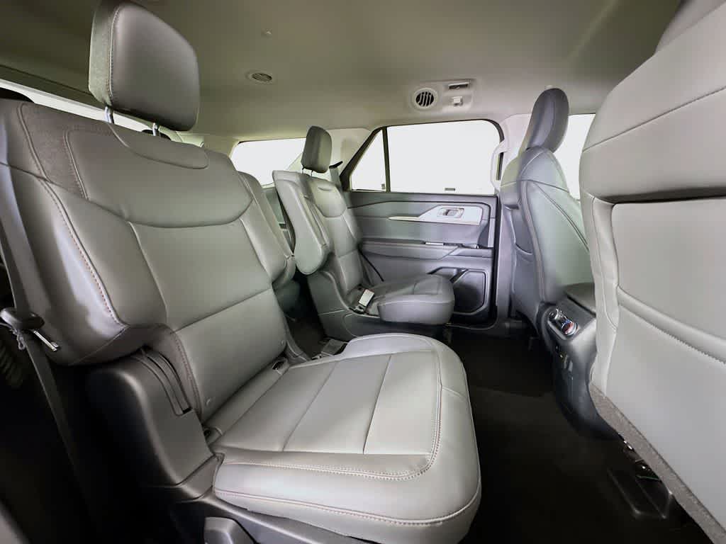 2026 Ford Explorer Active w/100A Pkg