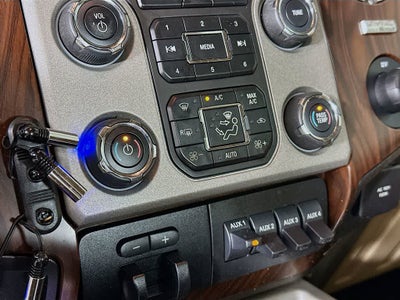 2014 Ford Super Duty F-250 SRW Lariat