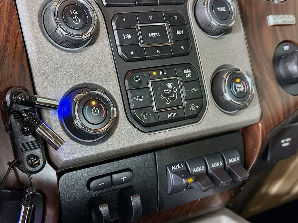 2014 Ford Super Duty F-250 SRW Lariat