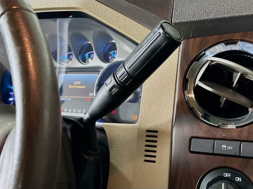 2014 Ford Super Duty F-250 SRW Lariat