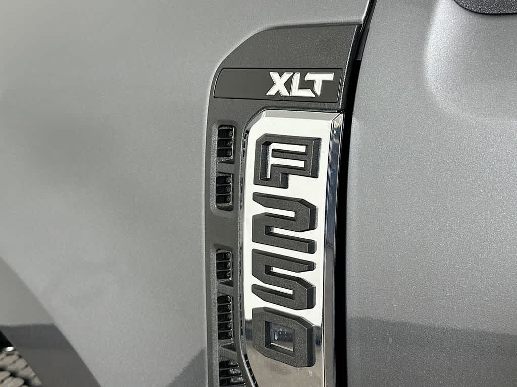 2026 Ford Super Duty F-250 SRW F-250® XLT