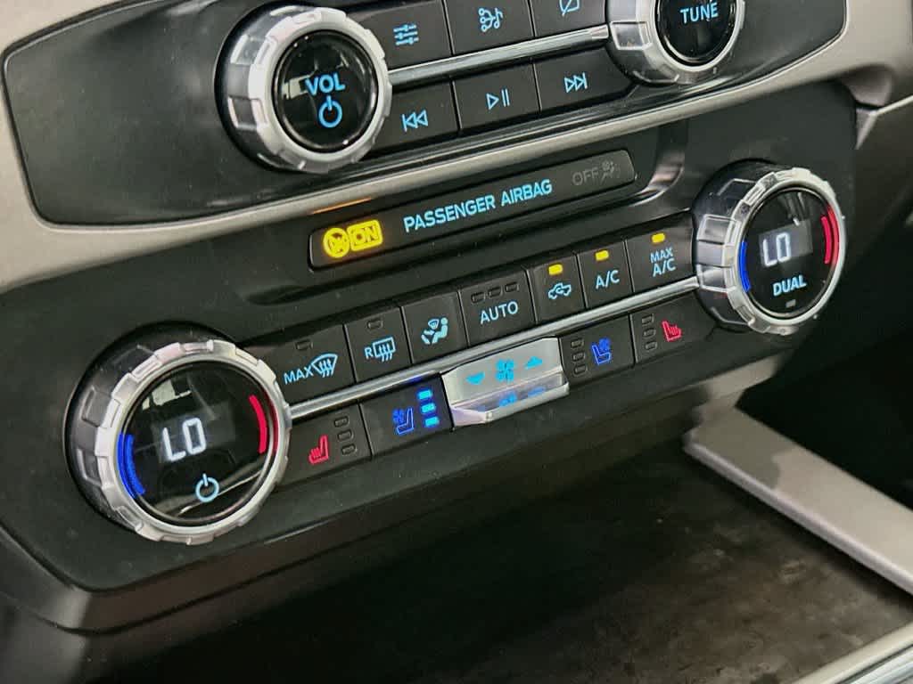 2022 Ford Super Duty F-250 SRW LARIAT