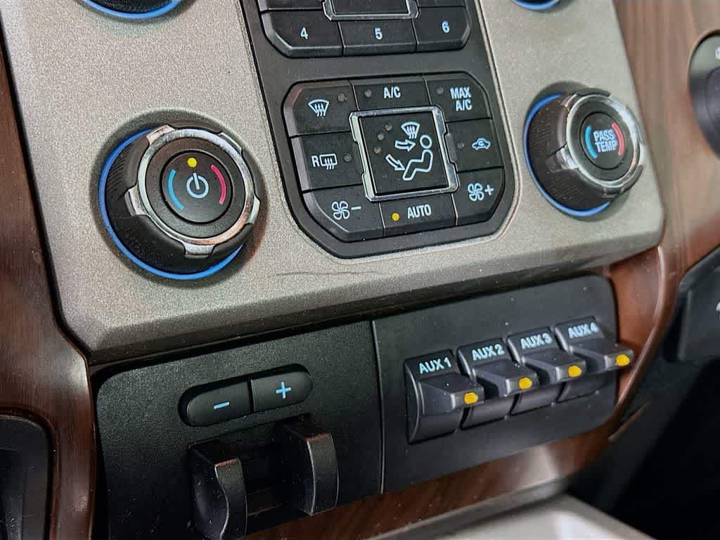 2016 Ford Super Duty F-250 SRW Lariat