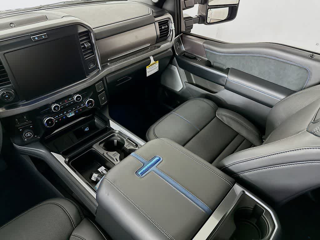 2026 Ford Super Duty F-250 SRW Platinum