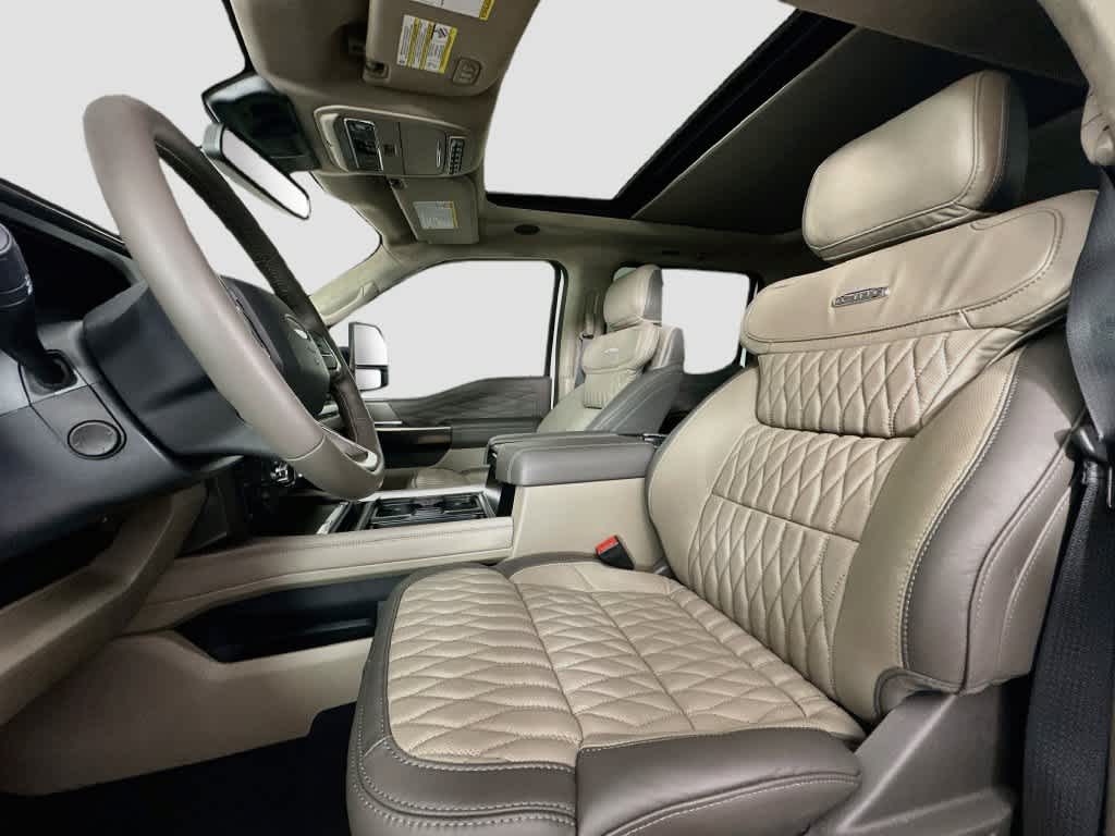 2027 Ford Super Duty F-250 SRW F-250® Platinum®