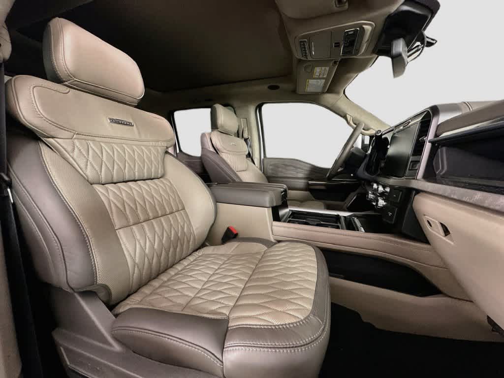 2027 Ford Super Duty F-250 SRW F-250® Platinum®
