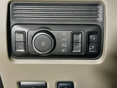2027 Ford Super Duty F-250 SRW F-250® Platinum®