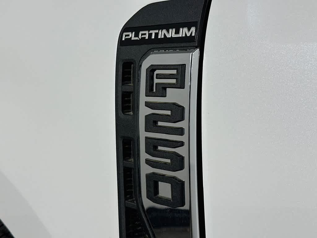 2027 Ford Super Duty F-250 SRW F-250® Platinum®
