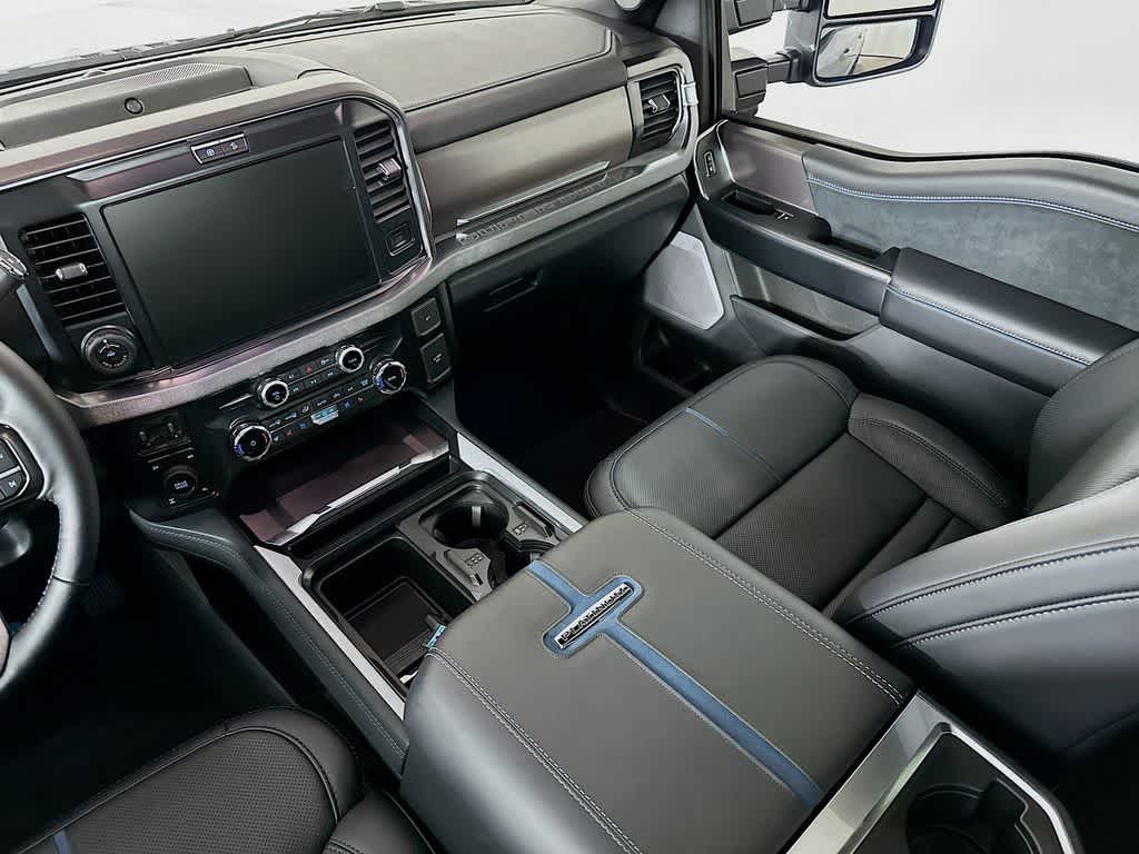 2026 Ford Super Duty F-250 SRW Platinum