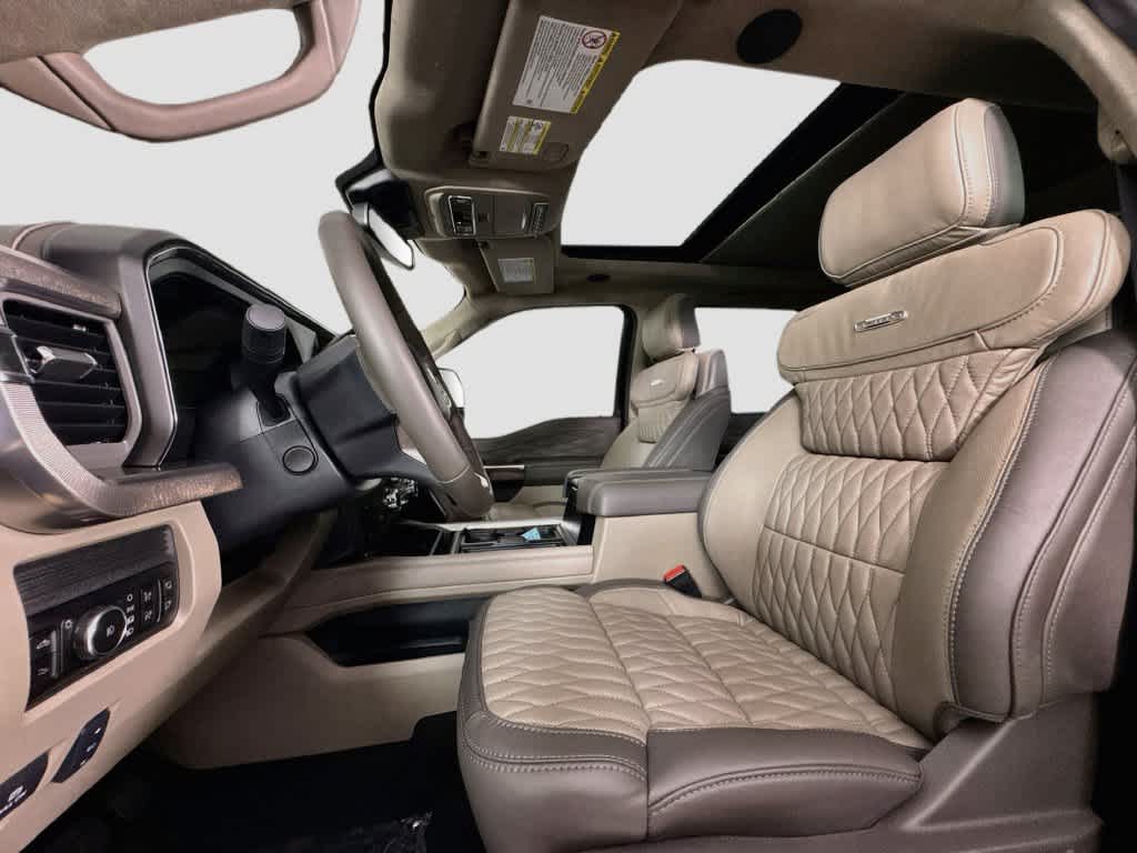 2027 Ford Super Duty F-250 SRW F-250® Platinum®