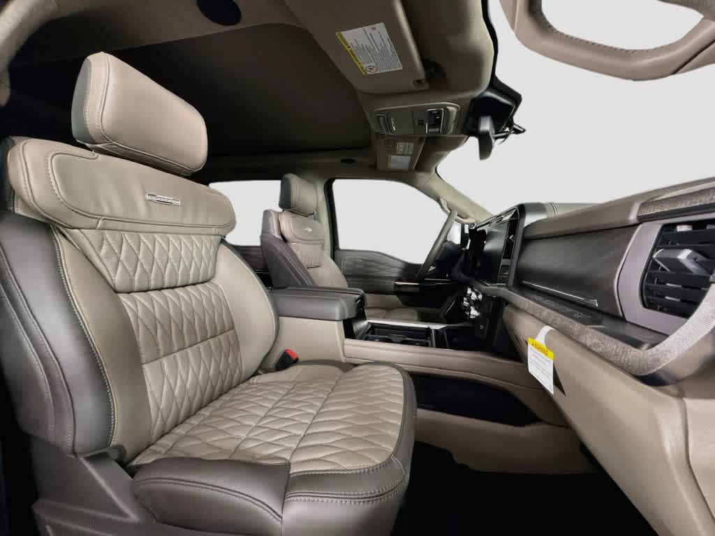2027 Ford Super Duty F-250 SRW F-250® Platinum®