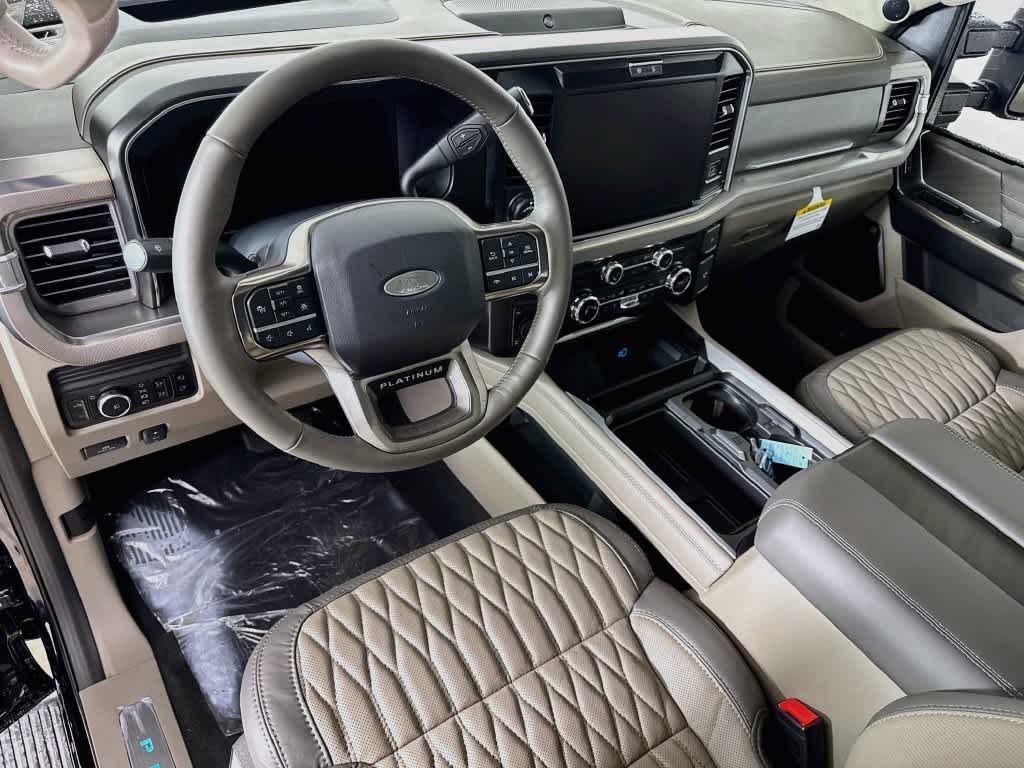 2027 Ford Super Duty F-250 SRW F-250® Platinum®