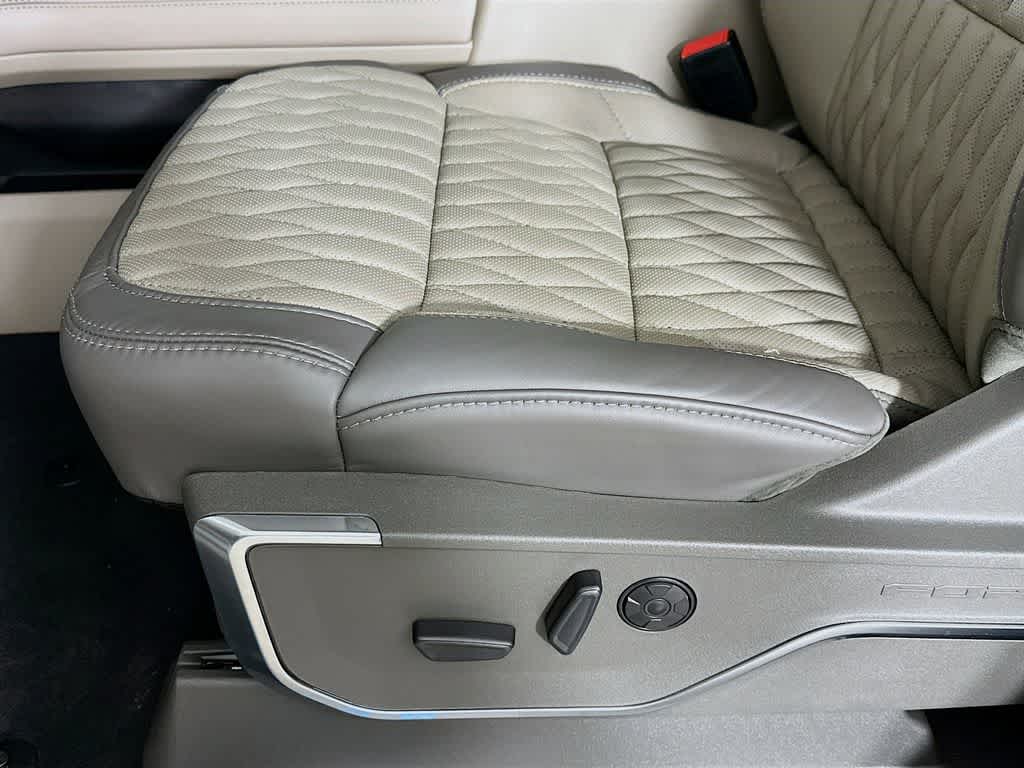 2026 Ford Super Duty F-250 SRW Platinum