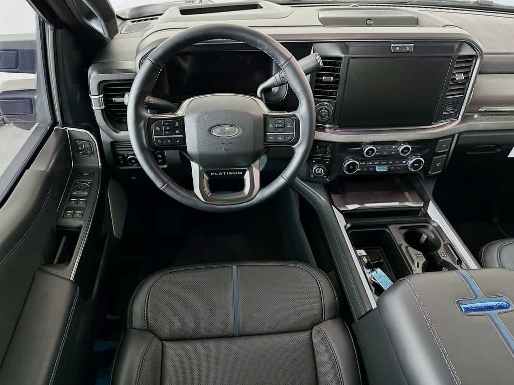 2026 Ford Super Duty F-250 SRW Platinum