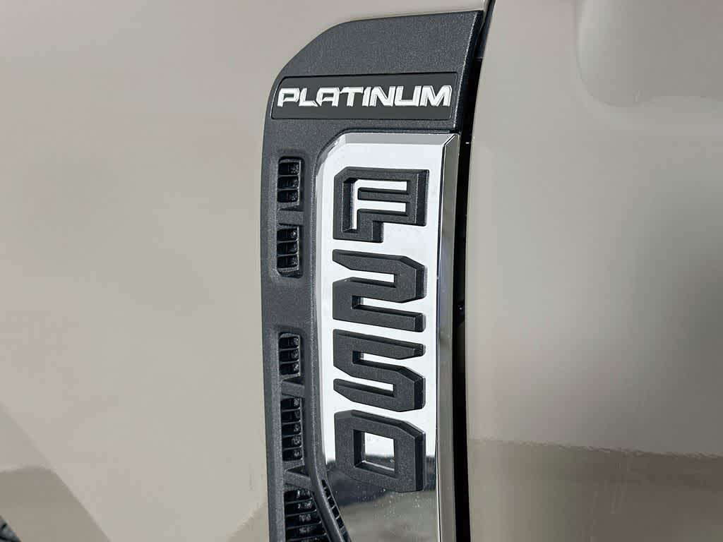 2026 Ford Super Duty F-250 SRW Platinum