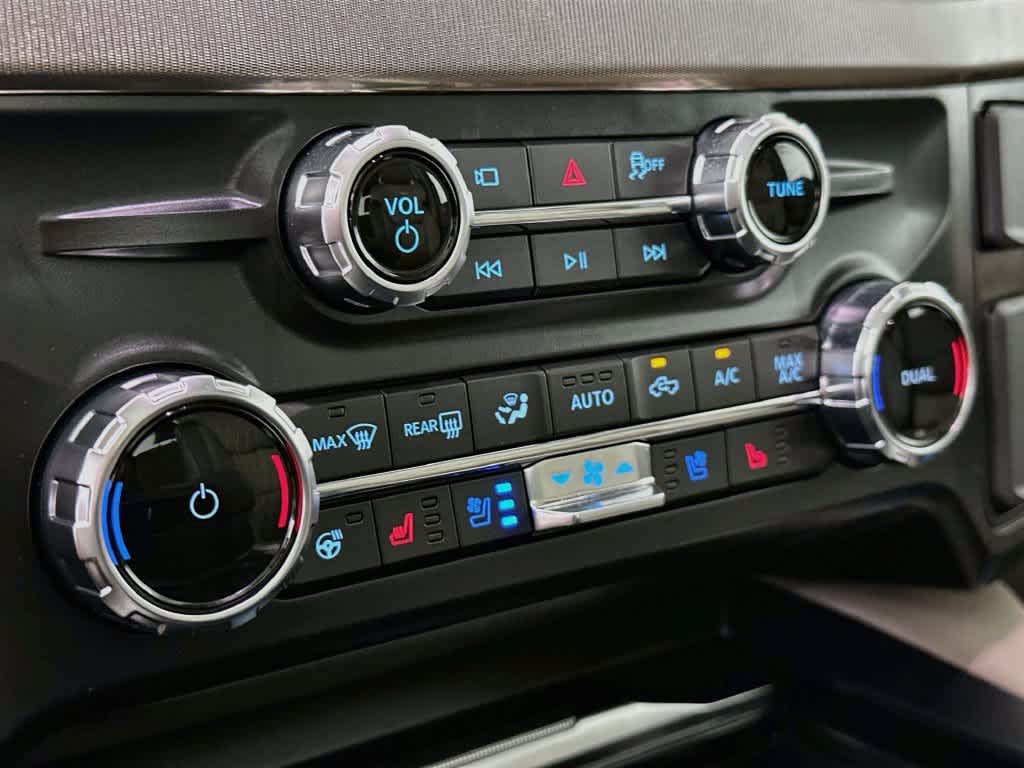 2027 Ford Super Duty F-250 SRW F-250® Platinum®
