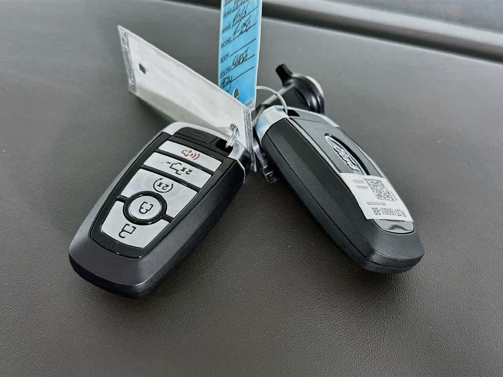 2027 Ford Super Duty F-250 SRW F-250® Platinum®
