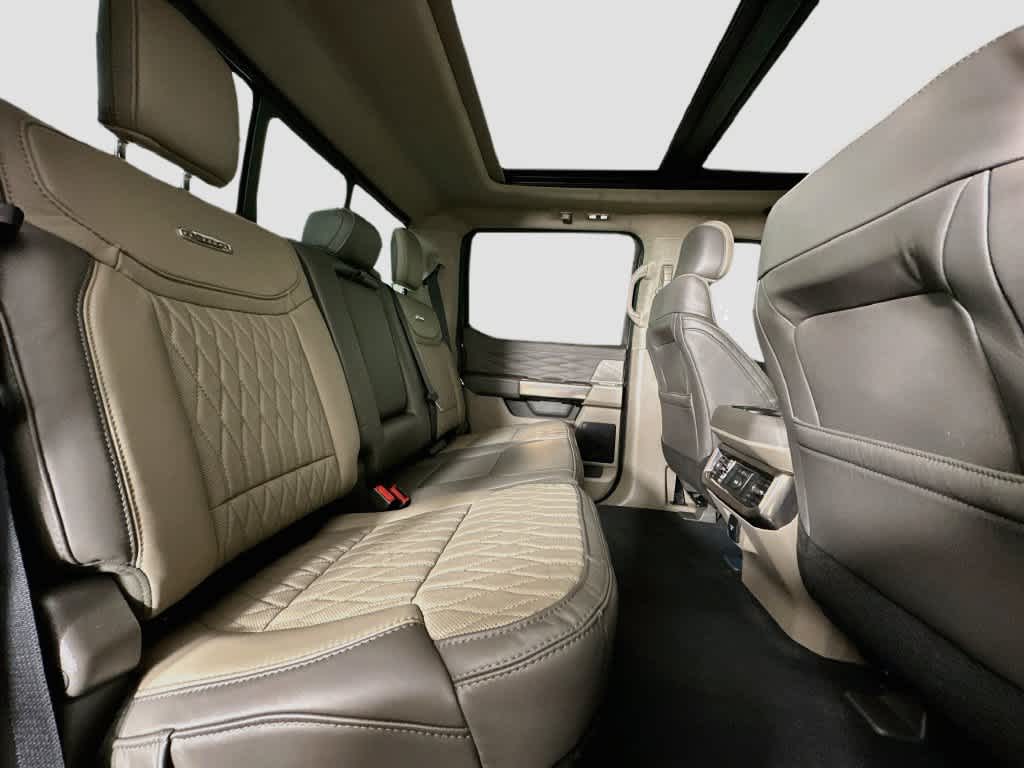 2027 Ford Super Duty F-250 SRW F-250® Platinum®