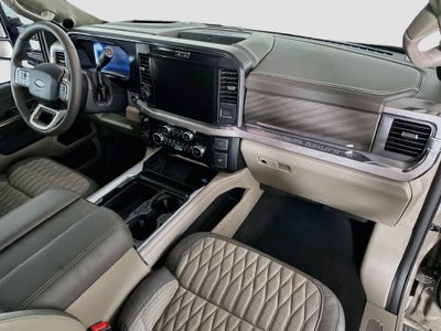2027 Ford Super Duty F-250 SRW F-250® Platinum®