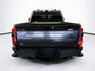 2027 Ford Super Duty F-250 SRW F-250® Platinum®