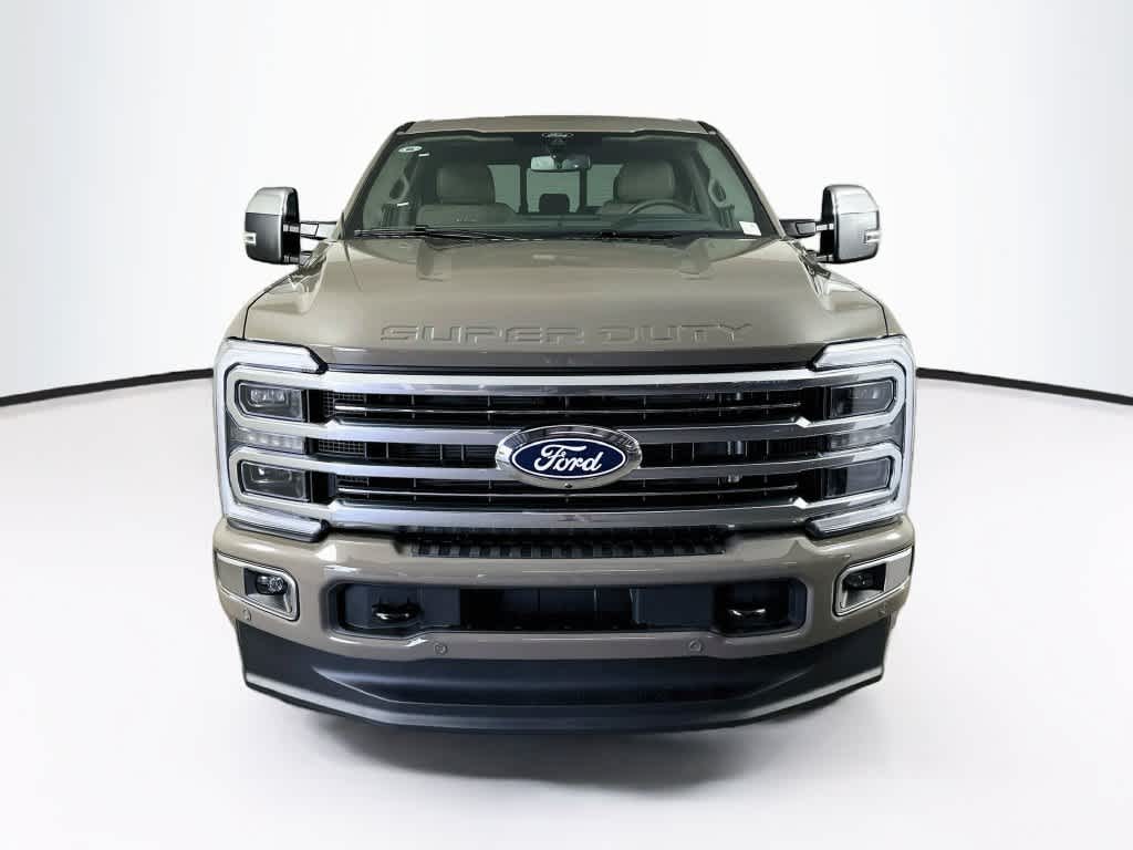 2027 Ford Super Duty F-250 SRW F-250® Platinum®
