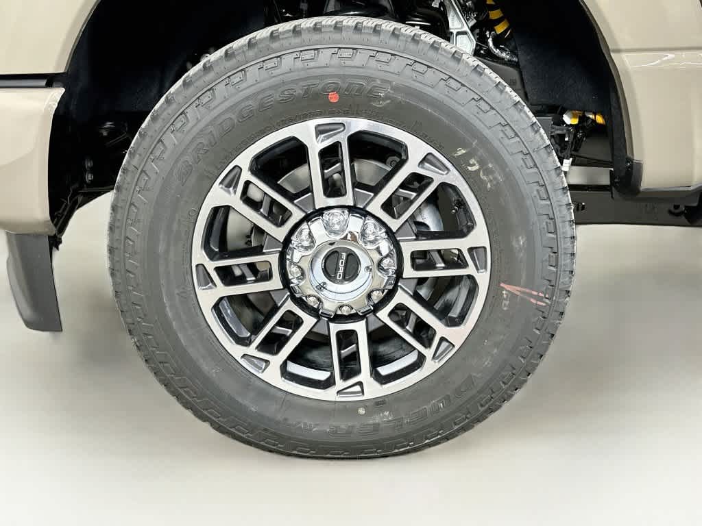 2027 Ford Super Duty F-250 SRW F-250® Platinum®