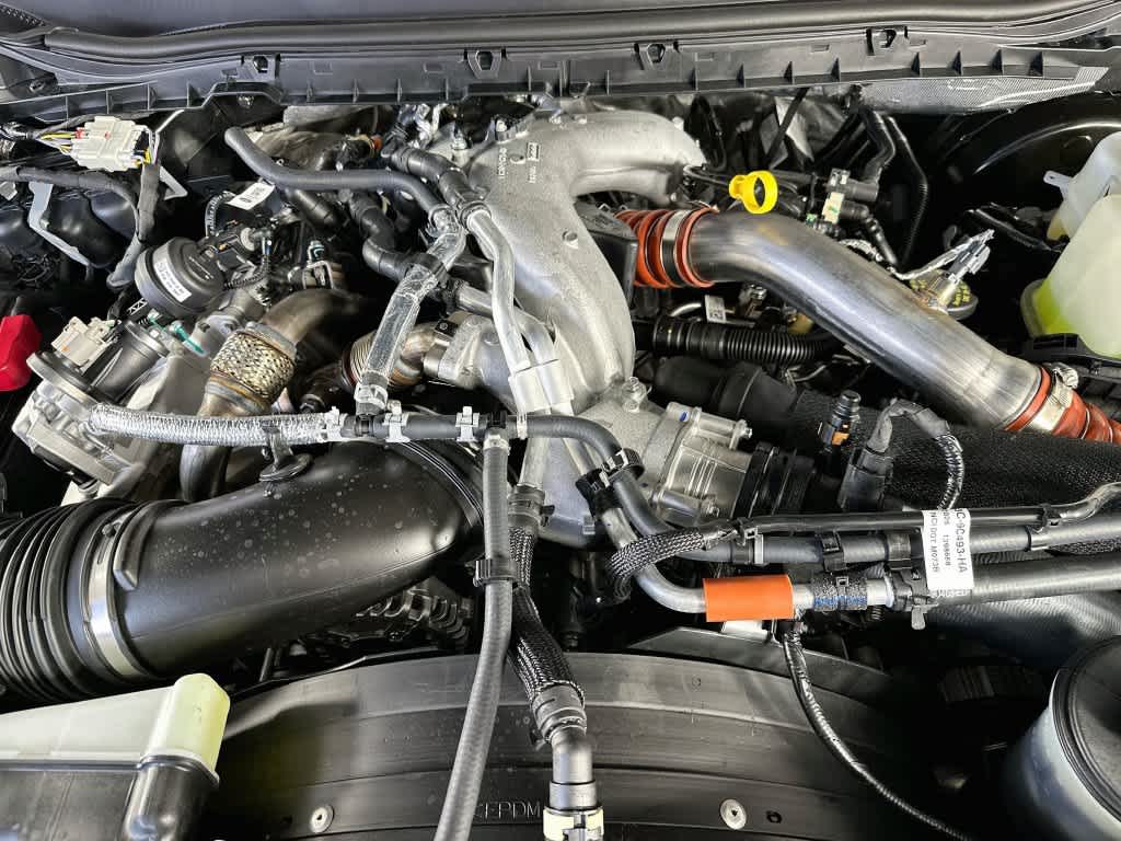 2027 Ford Super Duty F-250 SRW F-250® Platinum®