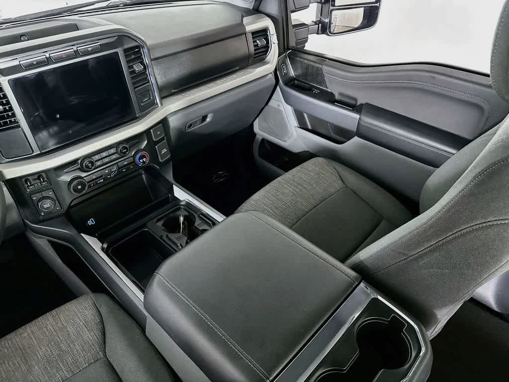 2024 Ford Super Duty F-250 Pickup XLT