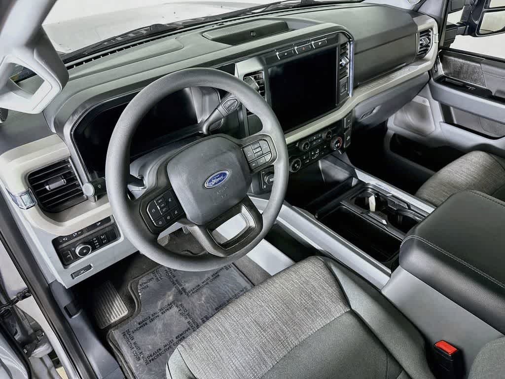 2024 Ford Super Duty F-250 Pickup XLT