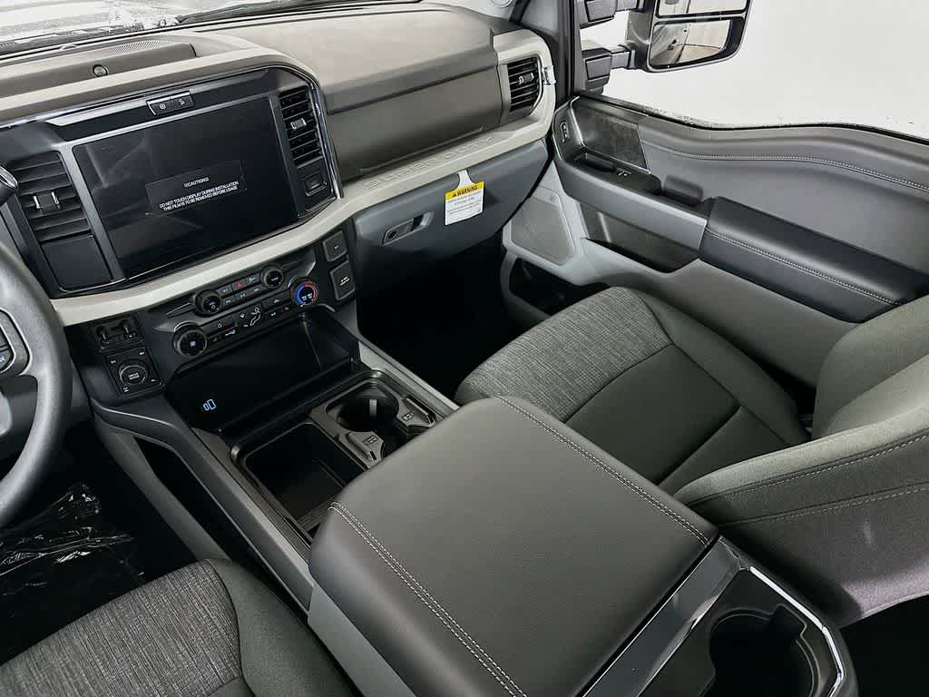 2026 Ford Super Duty F-250 SRW XLT